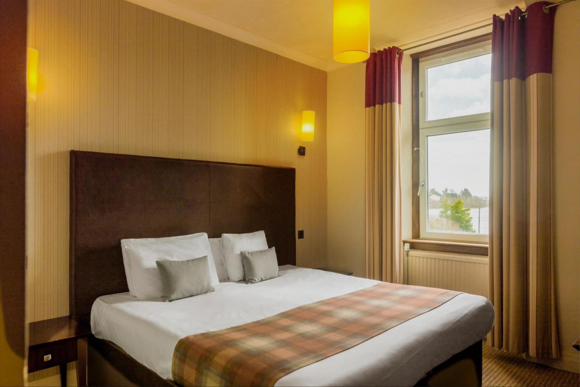 Rosslea Hall Hotel Rhu Eksteriør bilde